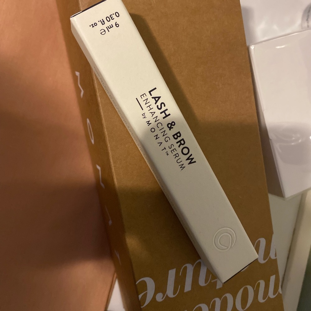 NWT Monat Lash & Brow Enhancing Serum